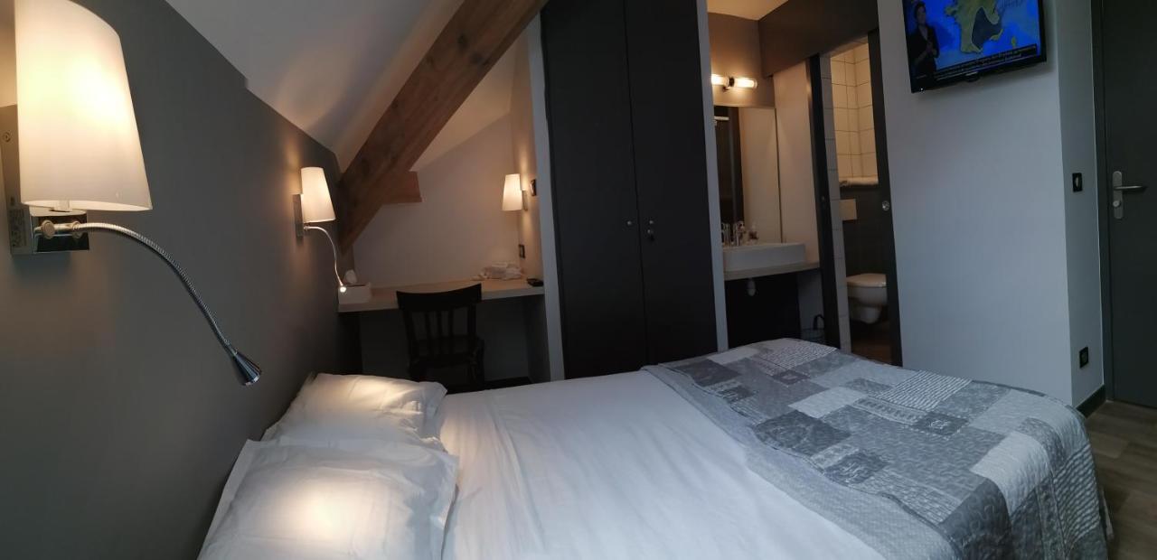 Le Grand Chatelard Hotel Bar Restaurant Sainte-Marie-de-Cuines Bagian luar foto