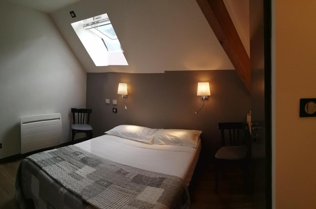 Le Grand Chatelard Hotel Bar Restaurant Sainte-Marie-de-Cuines Bagian luar foto