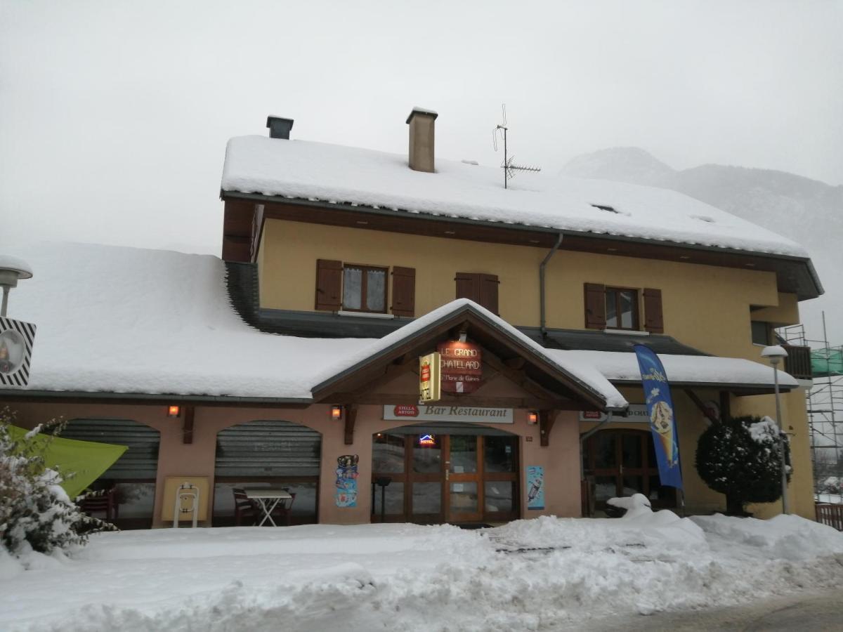 Le Grand Chatelard Hotel Bar Restaurant Sainte-Marie-de-Cuines Bagian luar foto