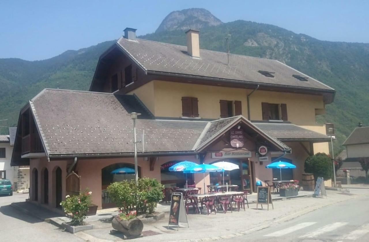 Le Grand Chatelard Hotel Bar Restaurant Sainte-Marie-de-Cuines Bagian luar foto